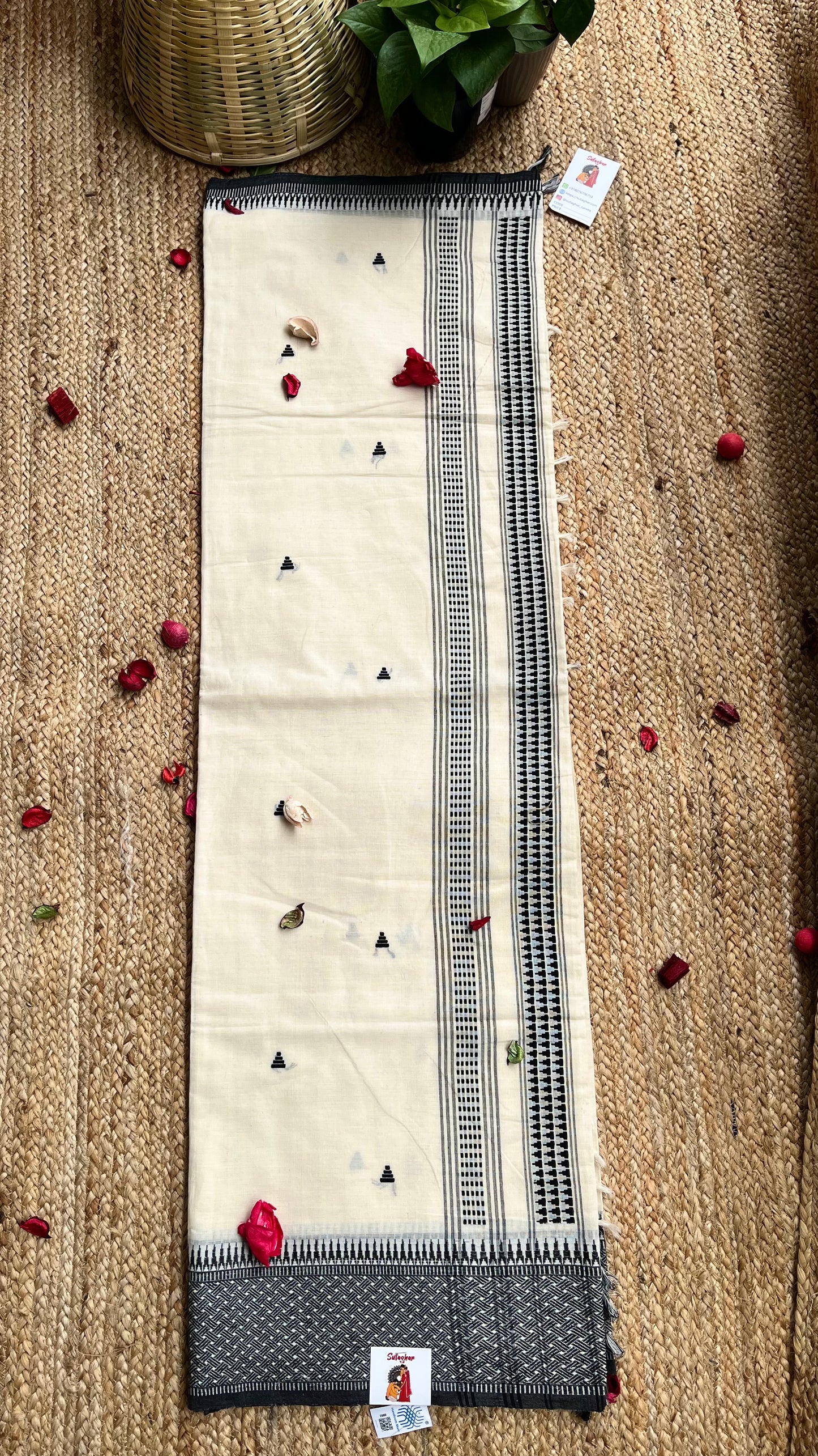 Embroidered Bengal Cotton Handloom Saree - Off White Black