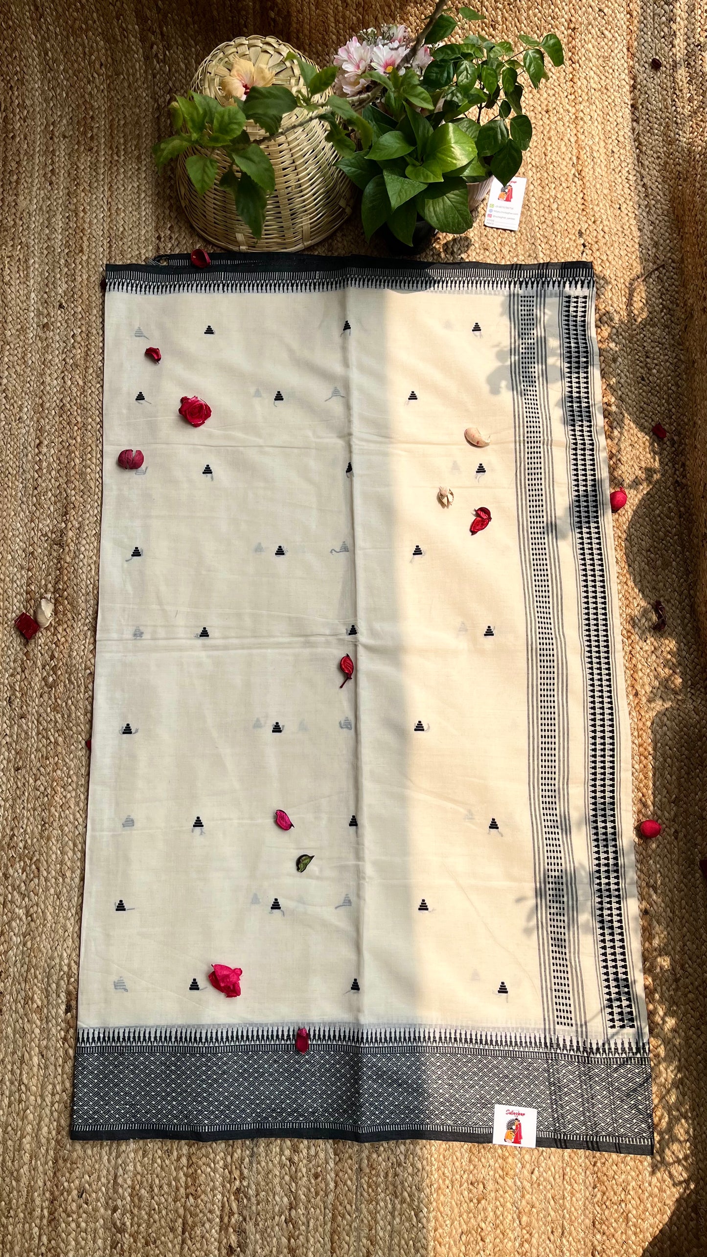 Embroidered Bengal Cotton Handloom Saree - Off White Black