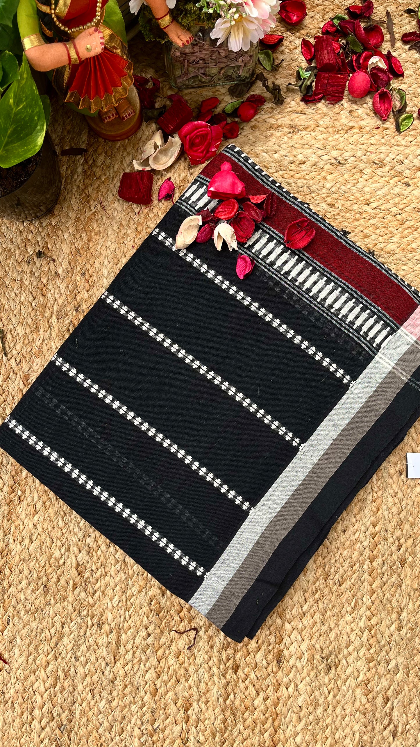 Begampuri Pure Cotton Handloom Saree - Black