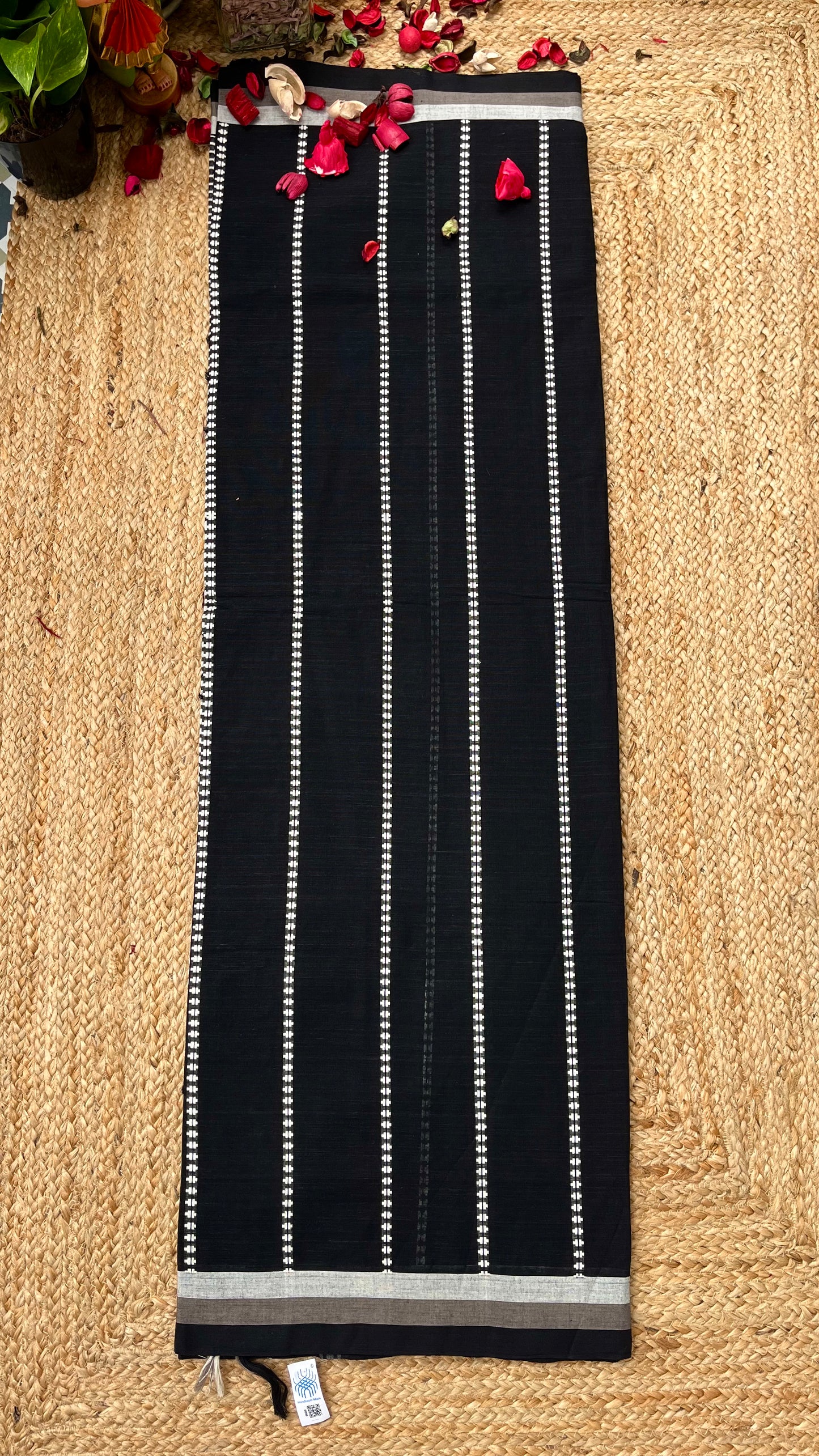 Begampuri Pure Cotton Handloom Saree - Black