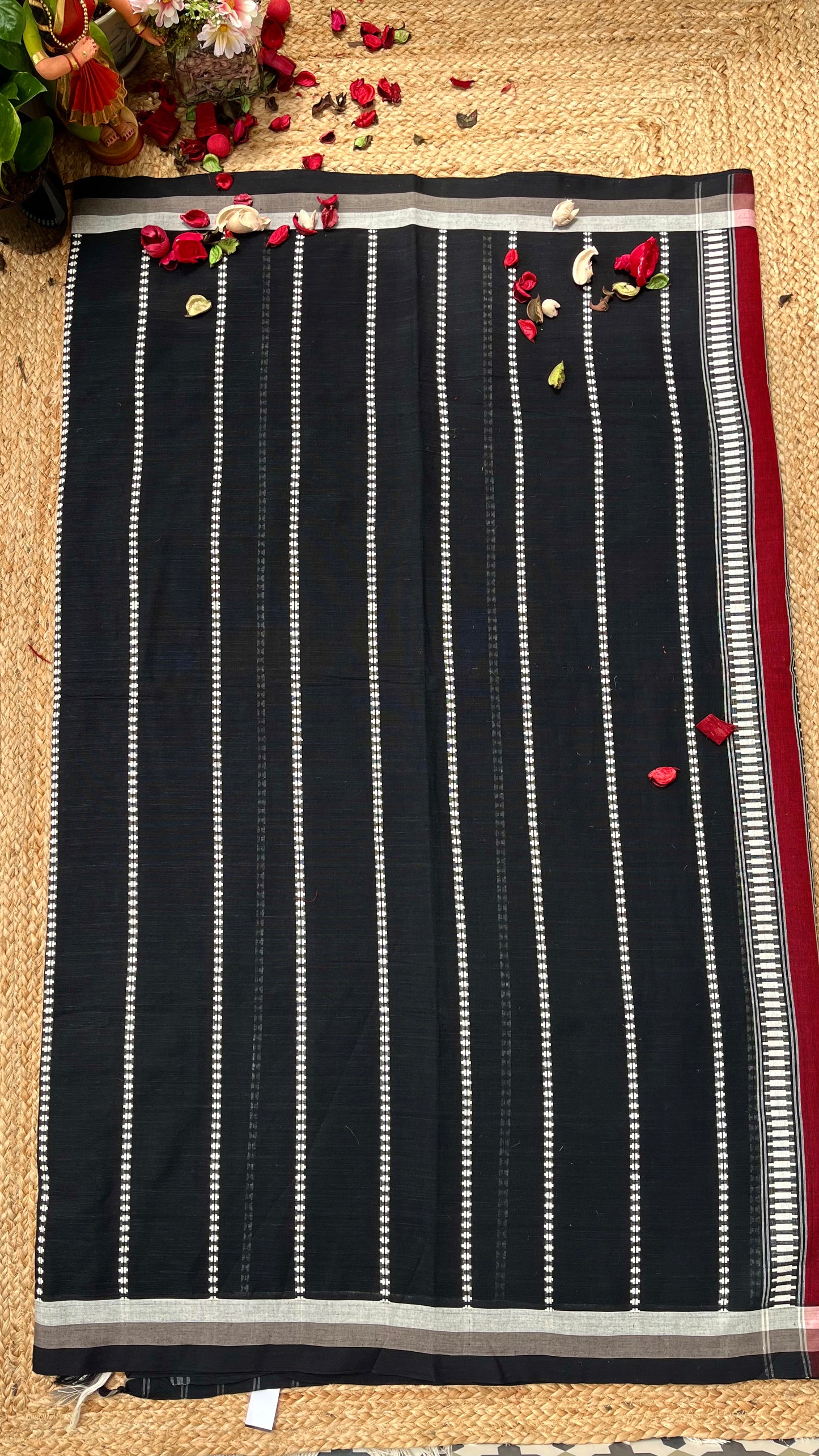 Begampuri Pure Cotton Handloom Saree - Black